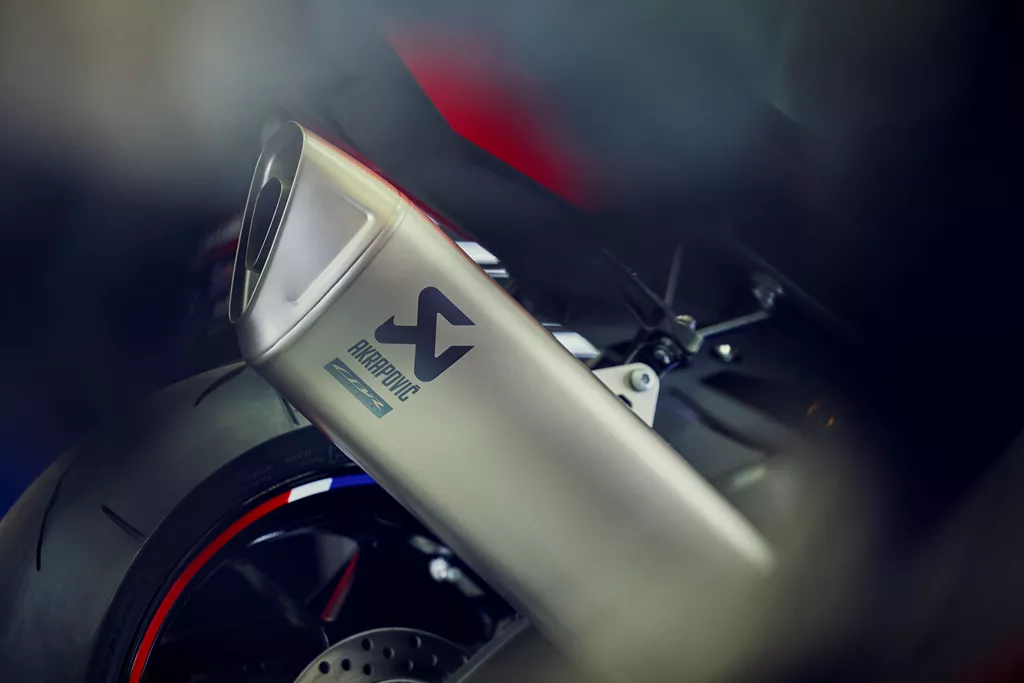 Ελαφρύτερη εξάτμιση τιτανίου Akrapovic