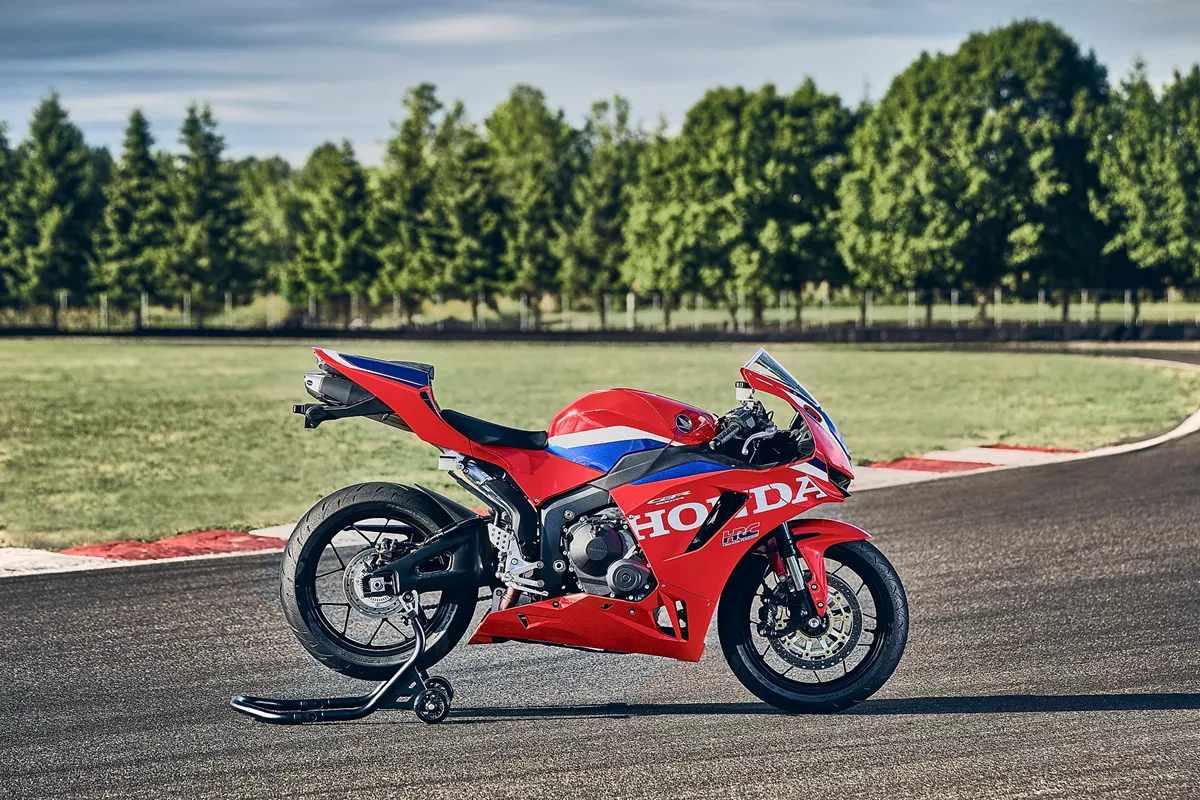 Τετρακύλινδρος κινητήρας 600cc