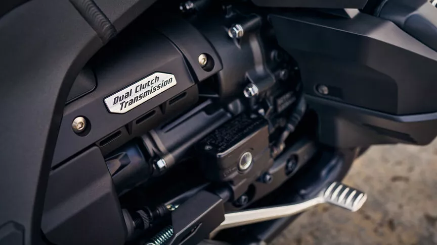 DUAL CLUTSH TRANSMISSION (DCT)
