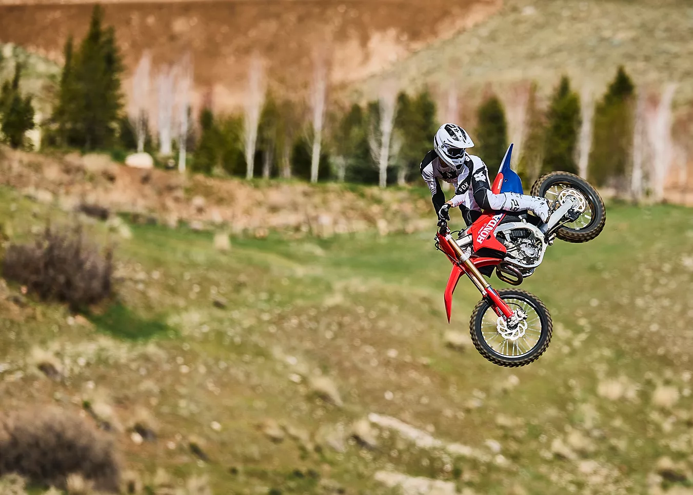 CRF450R - Φαίνεται γρήγορο. Είναι γρήγορο!