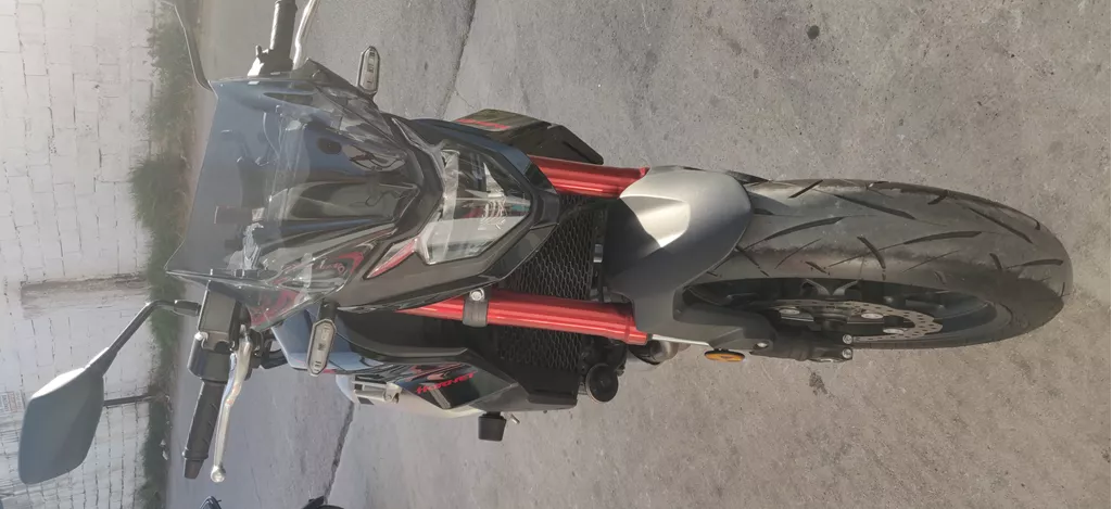 CB750