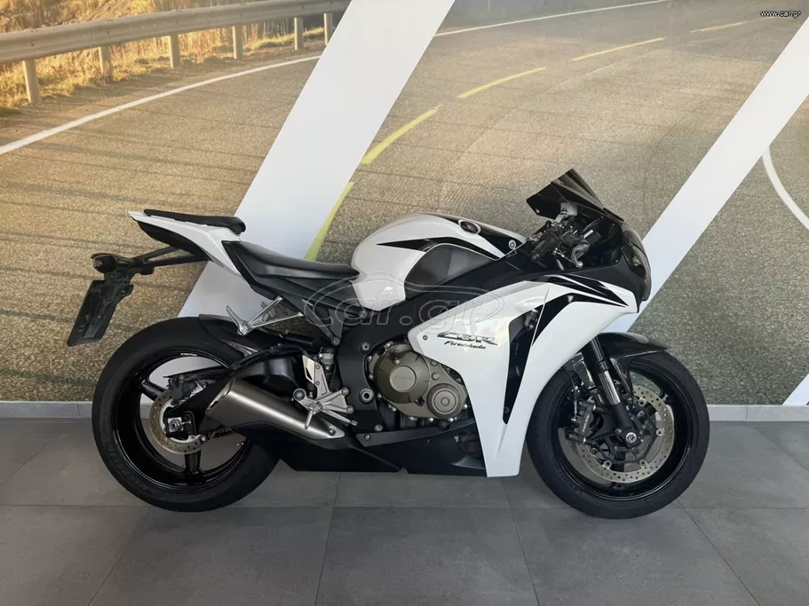HONDA CBR 1000 RR