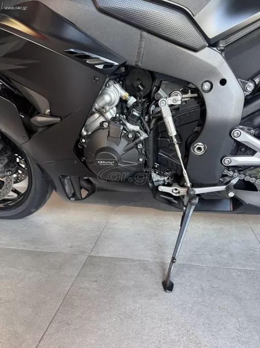 HONDA CBR 1000 RR-R