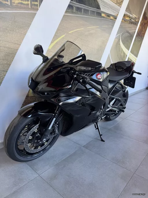 HONDA CBR 1000 RR-R