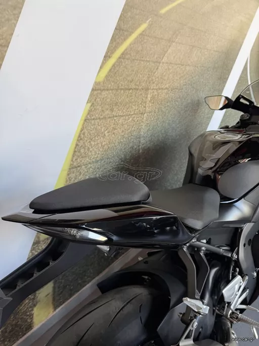HONDA CBR 1000 RR-R