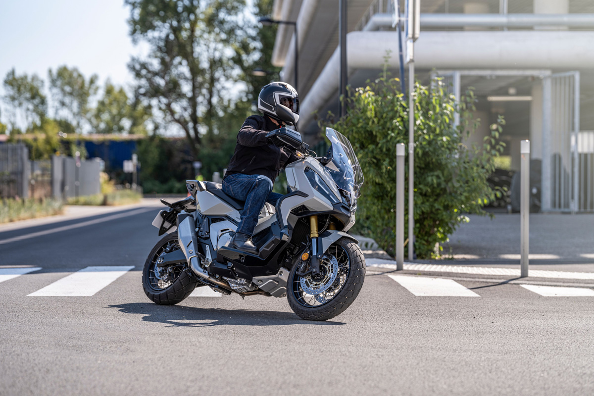 X-ADV